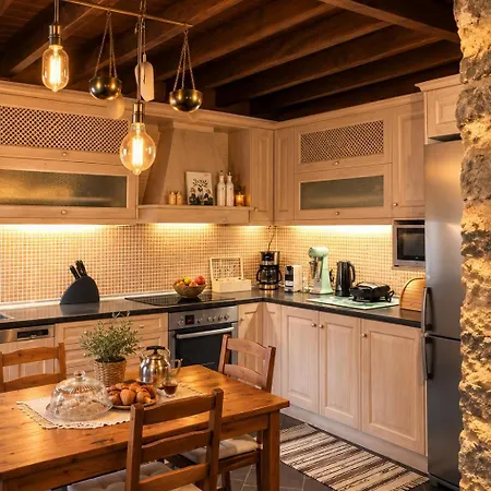 Nikolas Premium Stone Manor Луксозна вила Vogatsiko